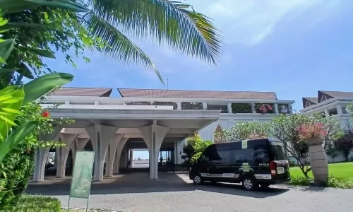 Xe Limousine 12 chỗ 