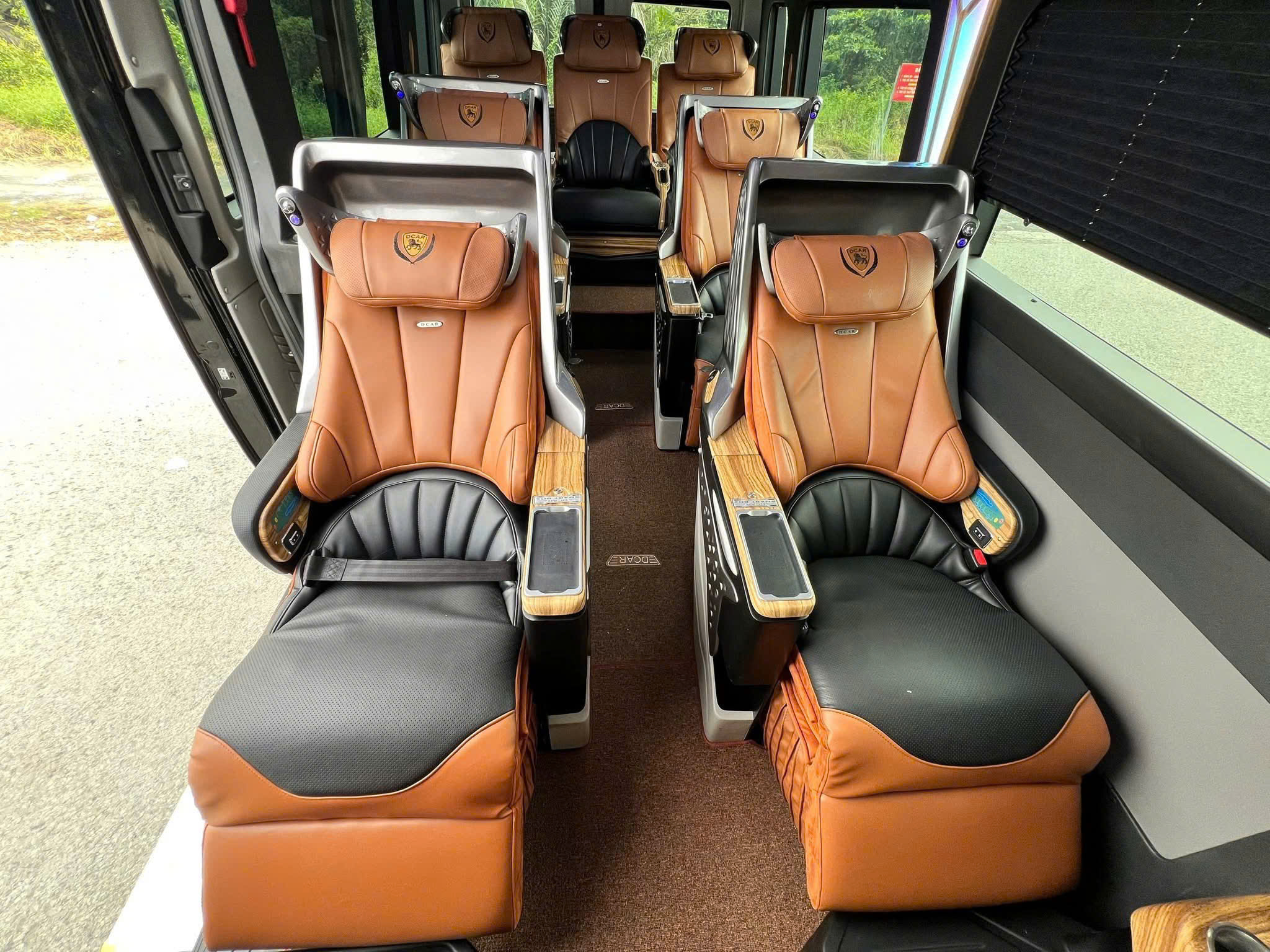 Thuê Xe Limousine 10 chỗ Phan Rang