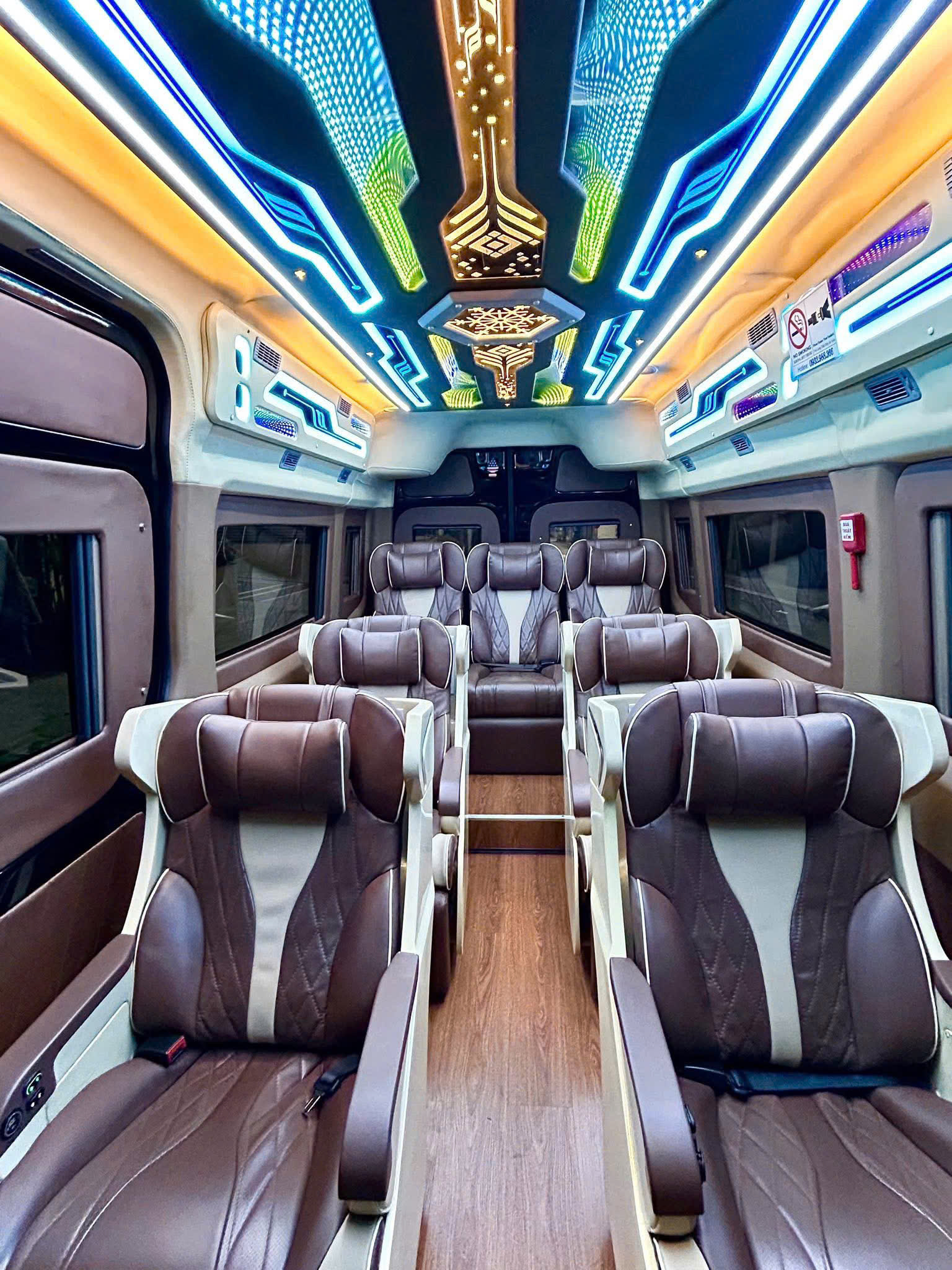 Thuê xe Limousine Phan Rang đi Sân Bay Cam Ranh