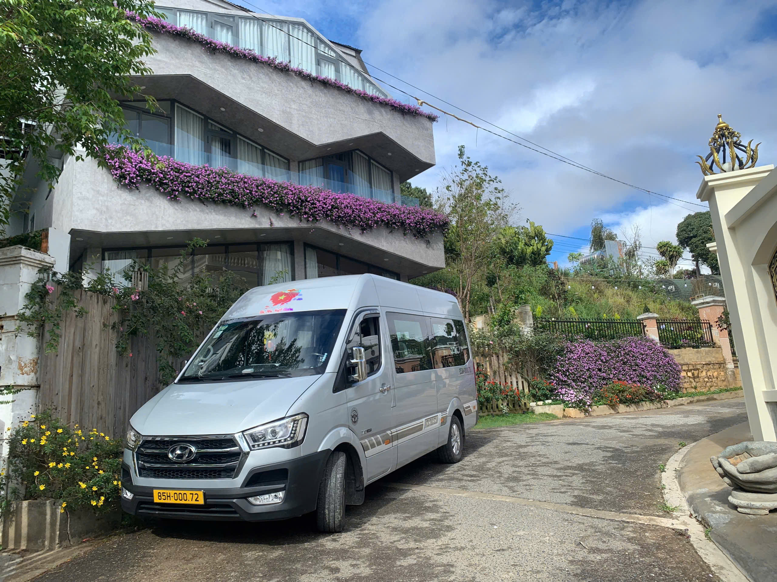 Thuê xe Du Lịch 16 chỗ tại Phan Rang