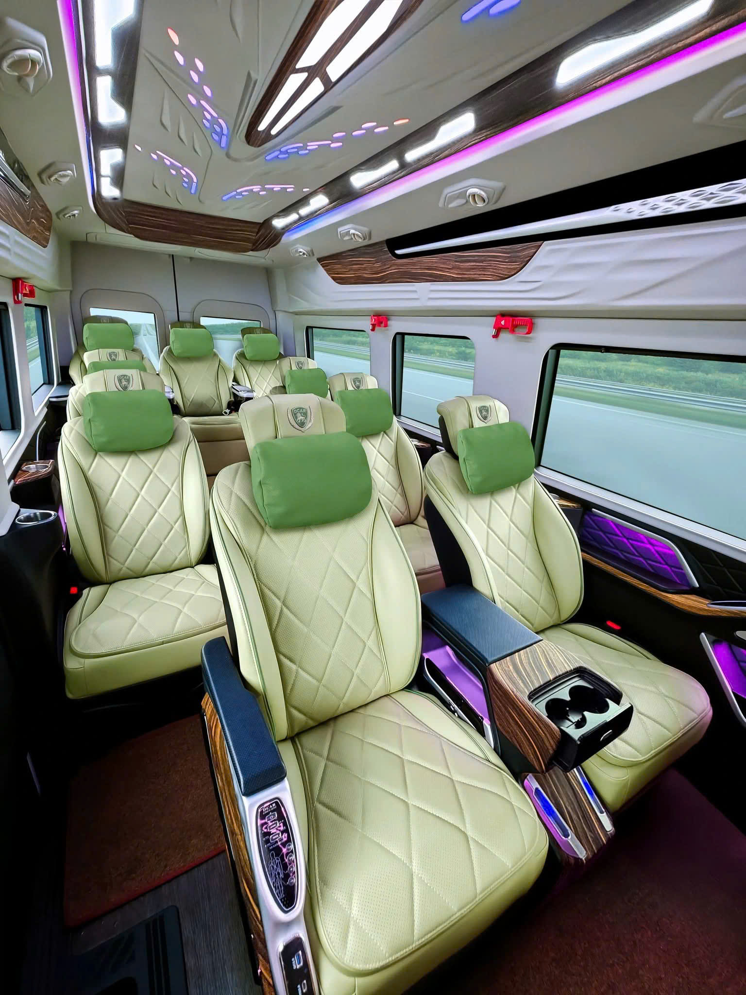 Thuê Limousine hợp đồng đi tỉnh