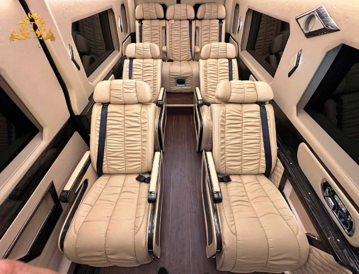 Thanh Thảo Limousine – Phục Vụ Tận Tâm Trên Từng Cây Số
