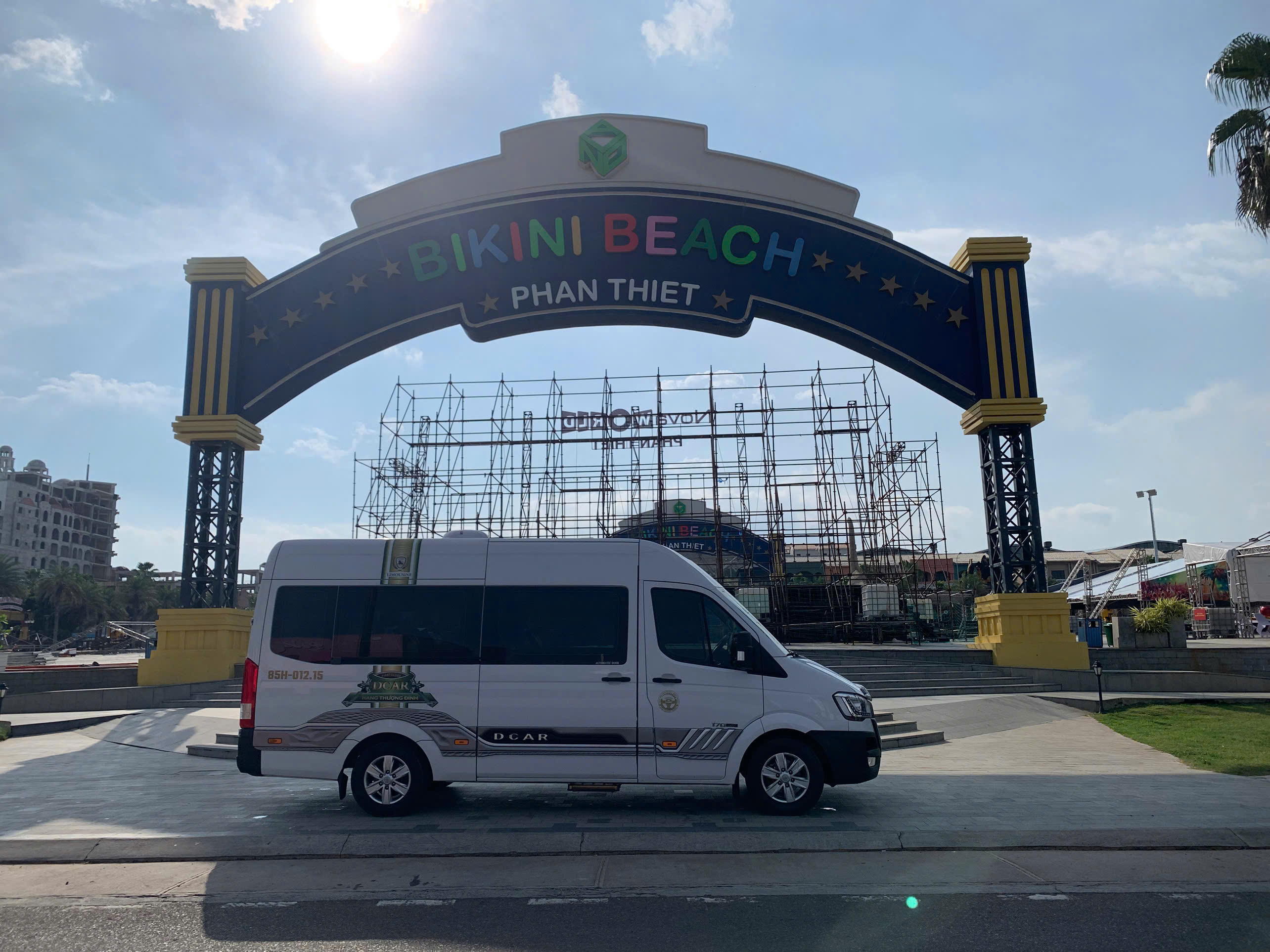 dịch vụ Limousine đi tour riêng