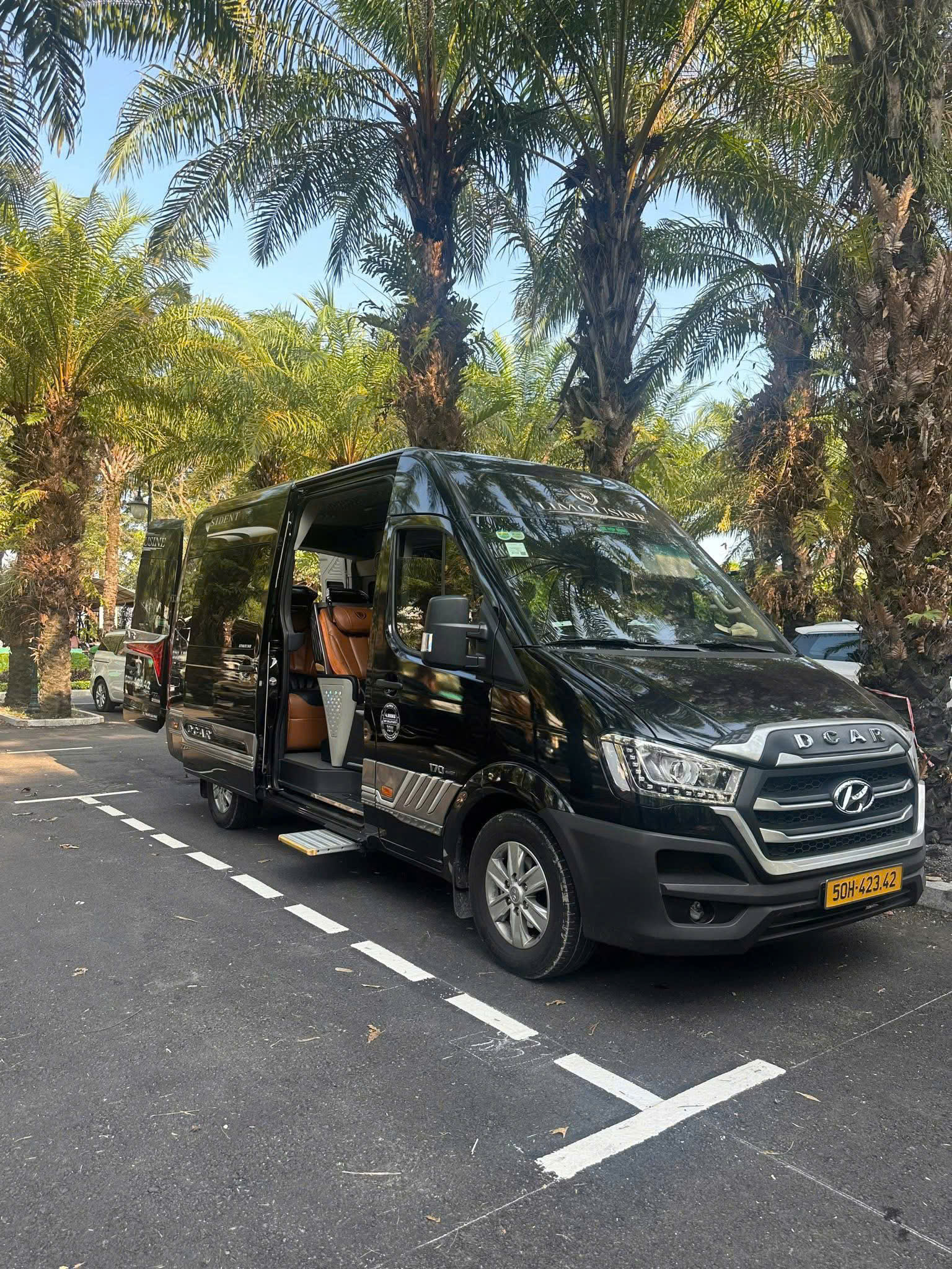 Dịch vụ Limousine đi tour riêng