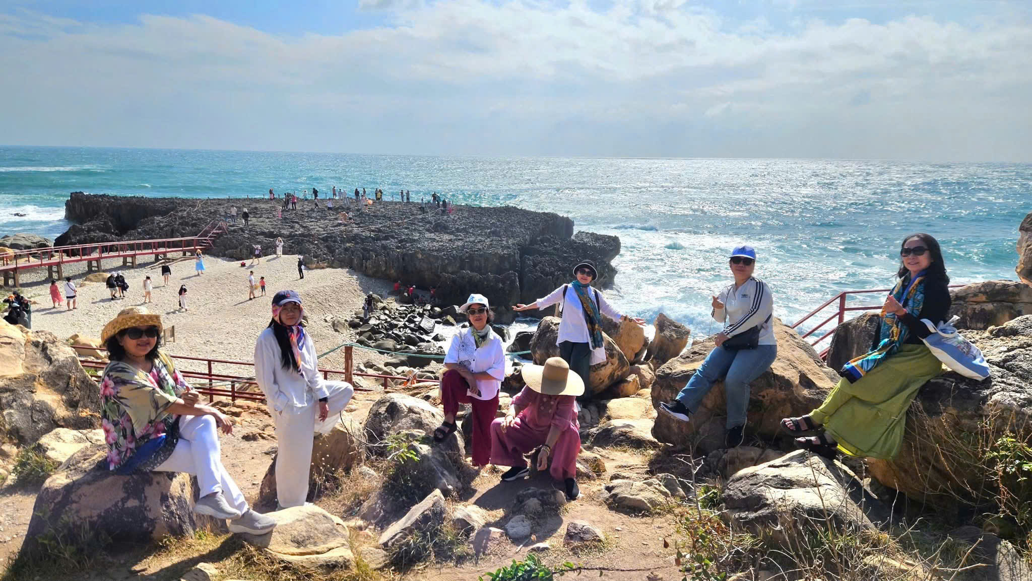 Thuê Limousine đi tour công ty