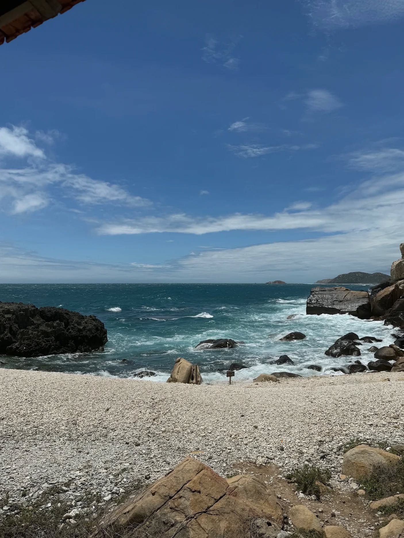 Thuê xe Limousine đi tour Hang Rái