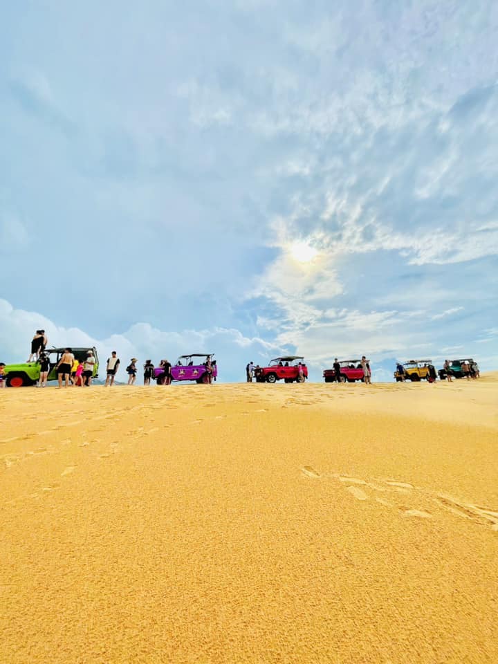 Thuê xe Limousine đi tour Mũi Dinh