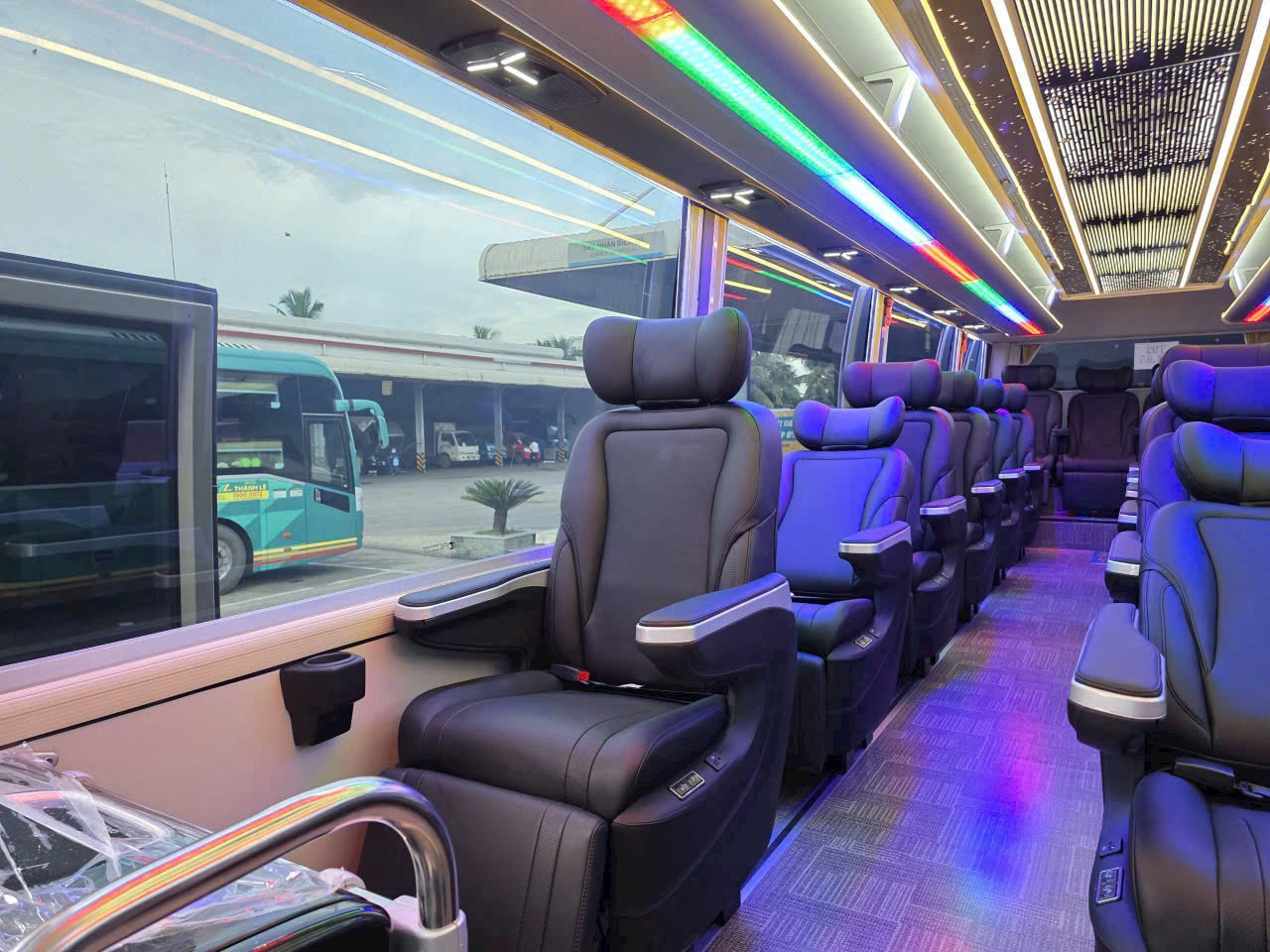 Bảng giá thuê xe Limousine Cam Ranh đi Sài Gòn mới nhất