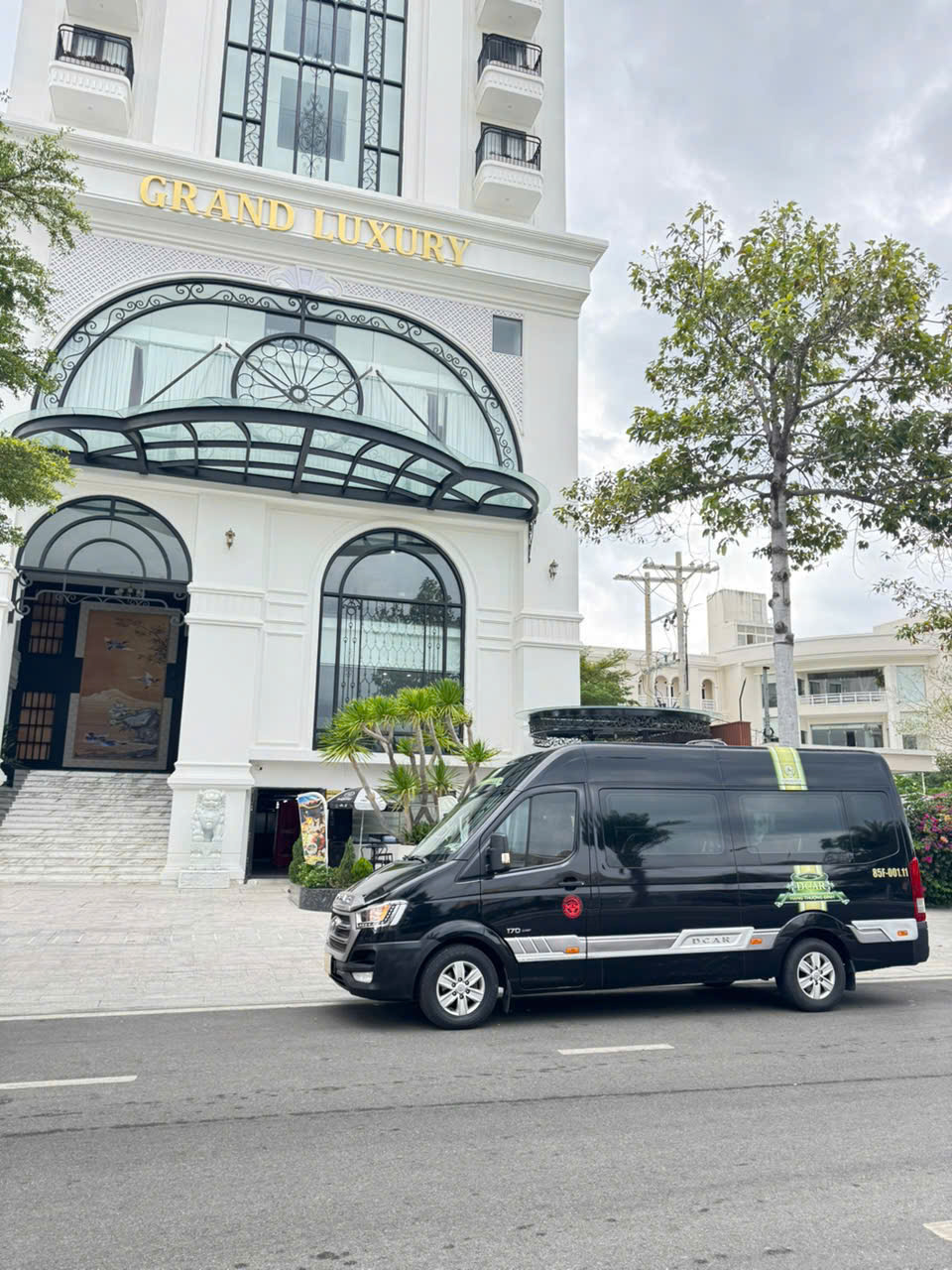 Bảng giá Thuê xe Limousine Sài Gòn đi Vĩnh Hy