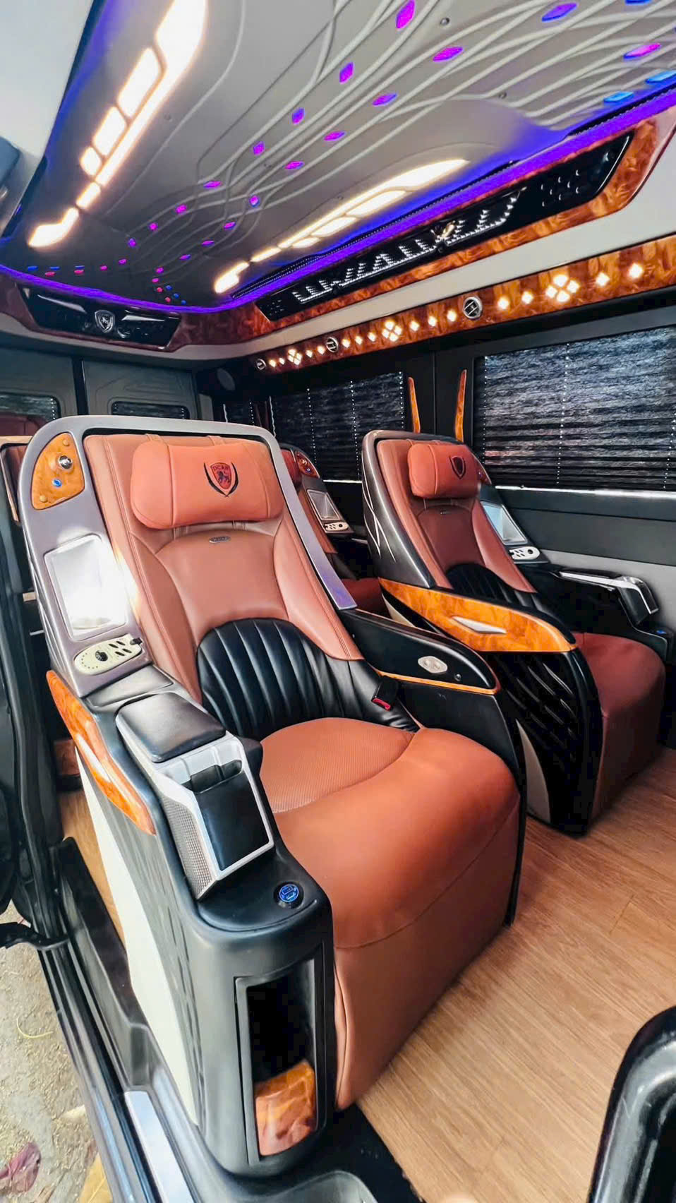 Chi phí thuê xe Limousine đi Cam Ranh