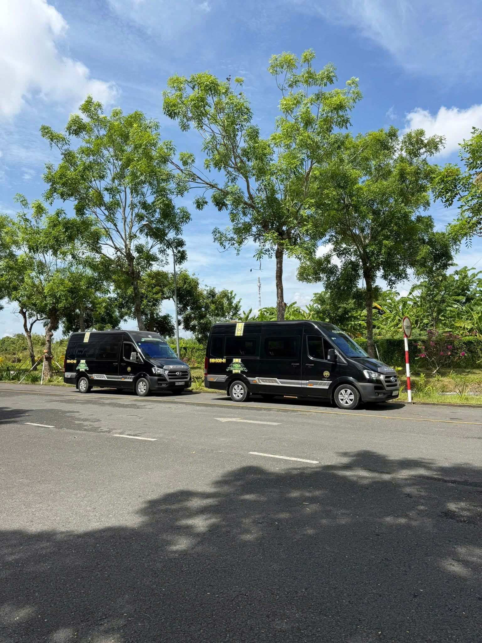 Đặt thuê xe Limousine Vĩnh Hy - Sài Gòn tiện lợi