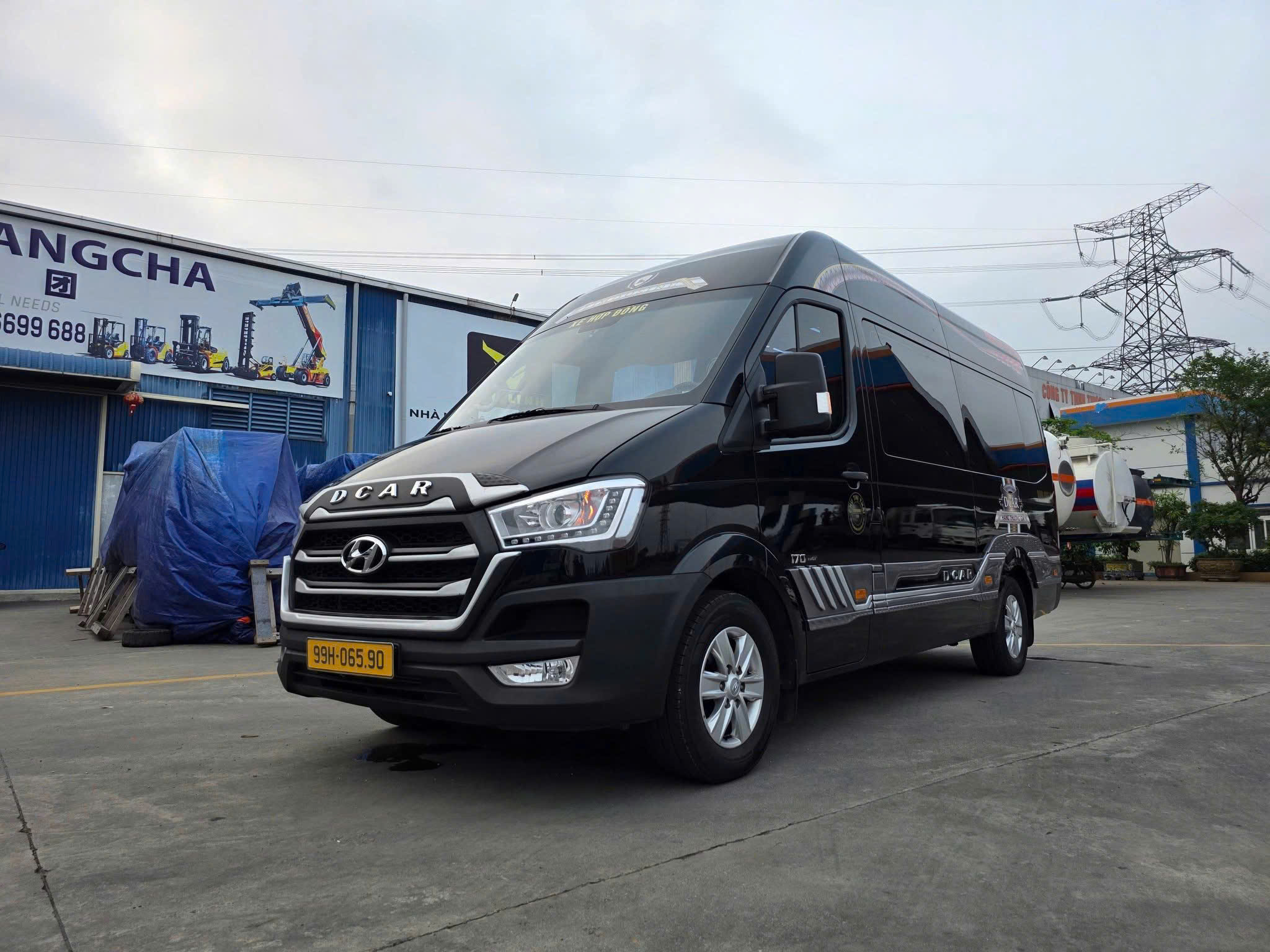 Dịch vụ cho thuê xe Limousine Sài Gòn đi Vĩnh Hy