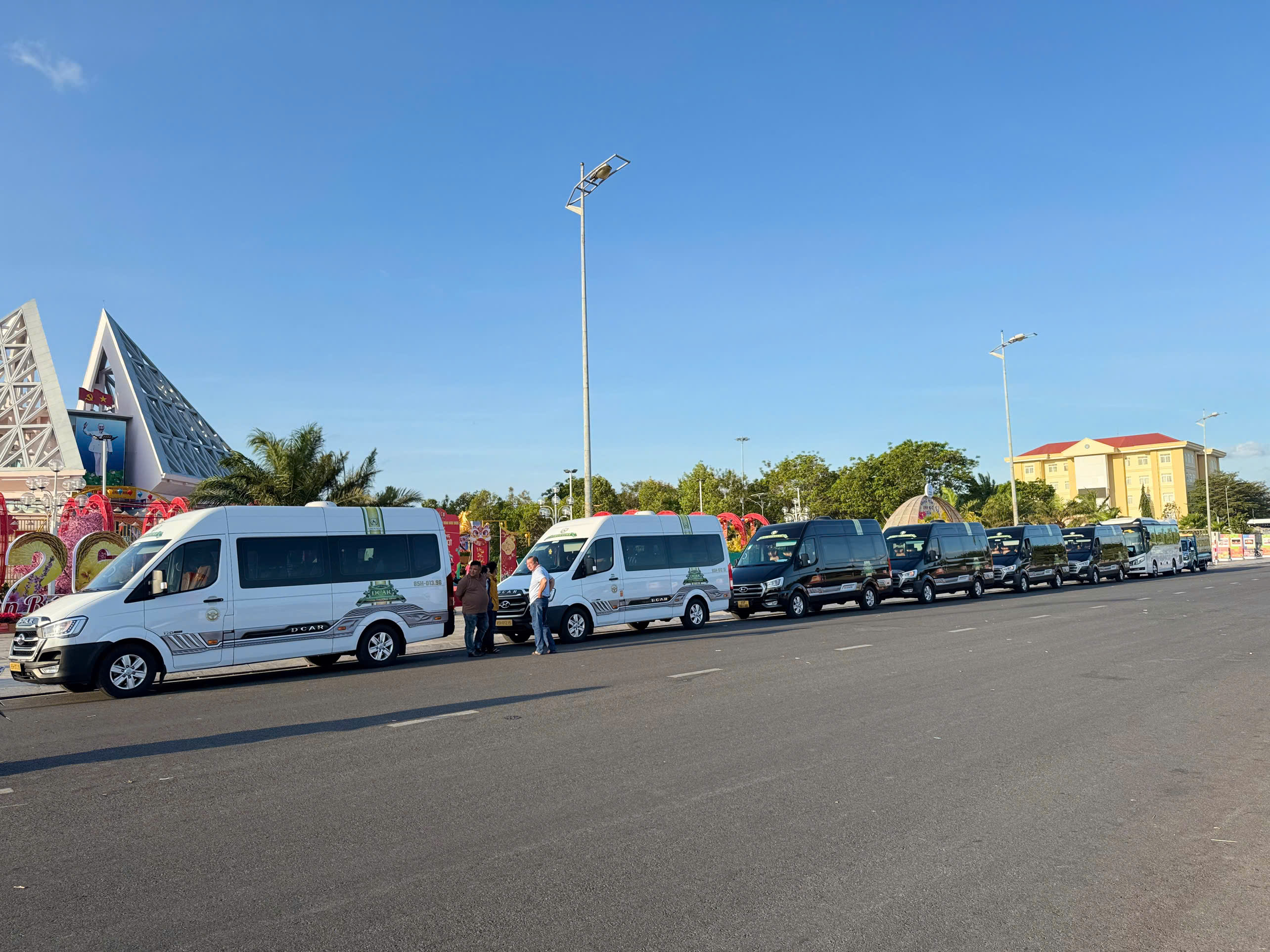 Dịch vụ thuê xe limousine Cam Ranh - Sài Gòn