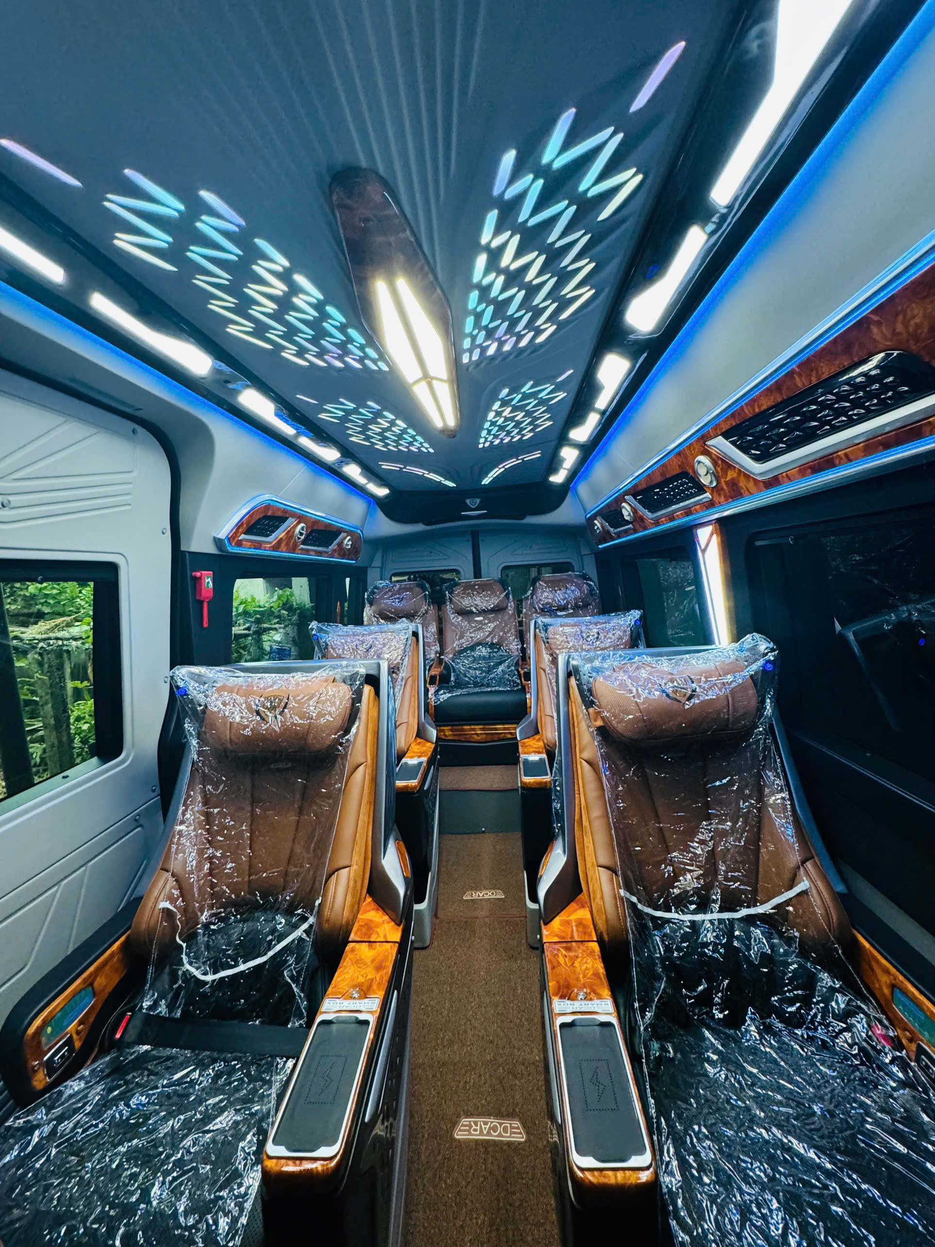 Dịch vụ thuê xe limousine Cam Ranh - Sài Gòn