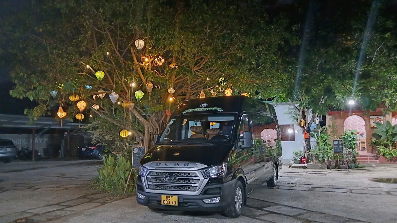 Đón sân bay Cam Ranh về Sài Gòn bằng limousine
