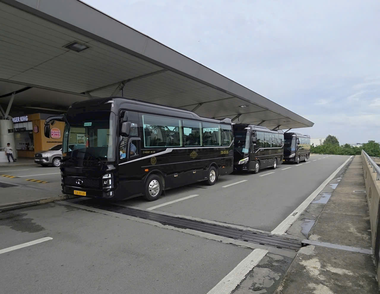 Giá thuê xe limousine Cam Ranh Sài Gòn