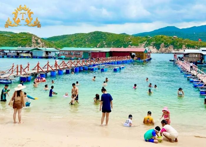 Tiện ích xứng đáng với từng đồng giá thuê xe limousine Sài Gòn Vĩnh Hy