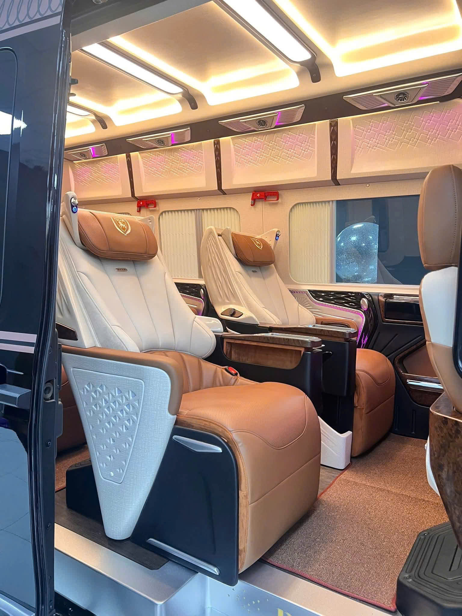 Giá thuê xe Limousine TPHCM đi Cam Ranh