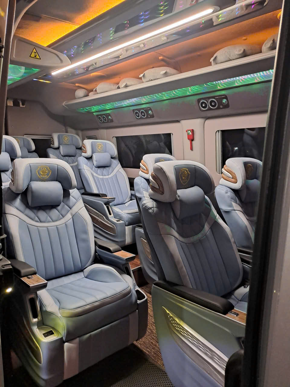 Giá thuê xe Limousine Vĩnh Hy đi TPHCM mới nhất