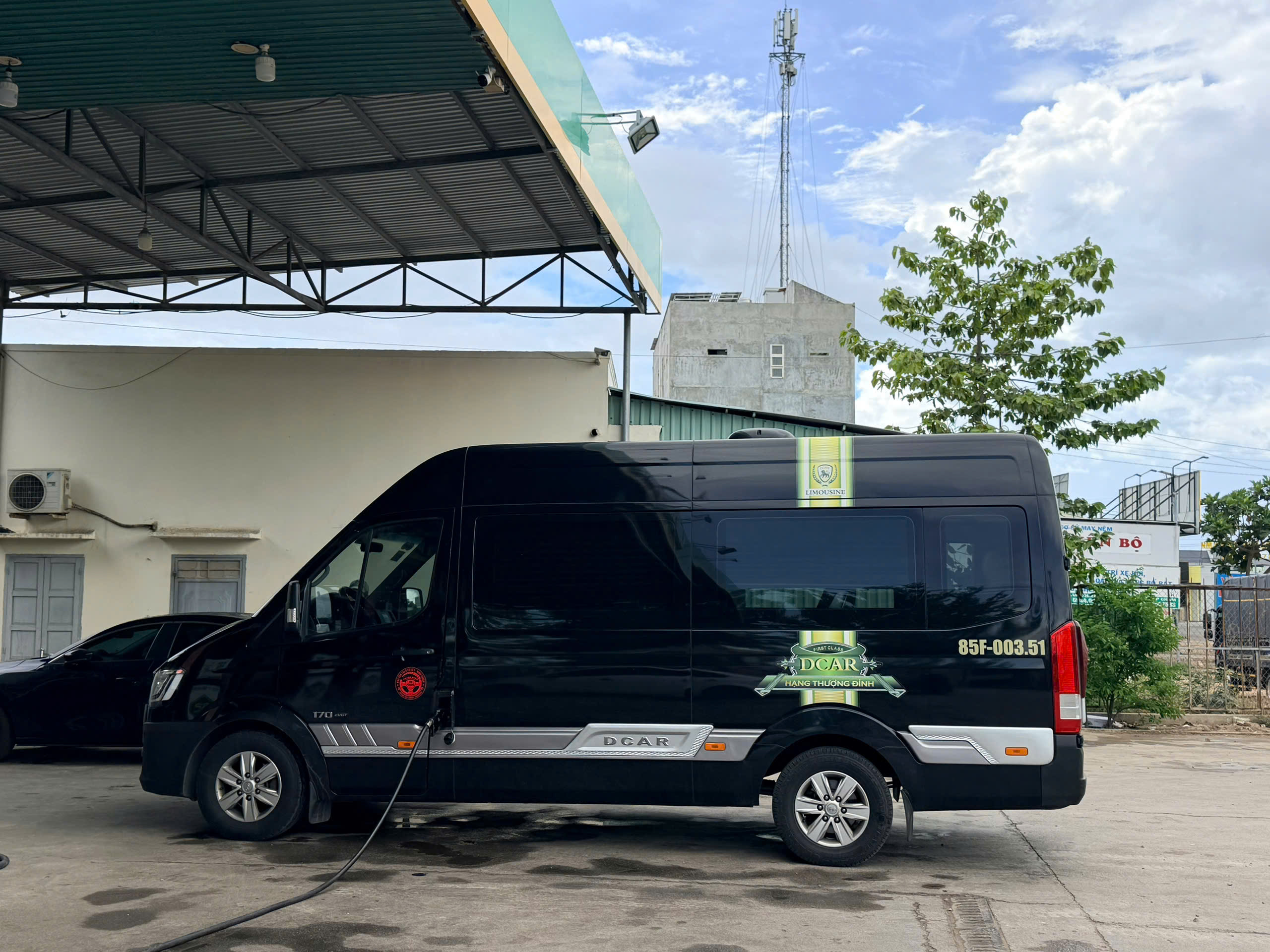 Giá thuê xe Limousine Vĩnh Hy Sài Gòn bao nhiêu