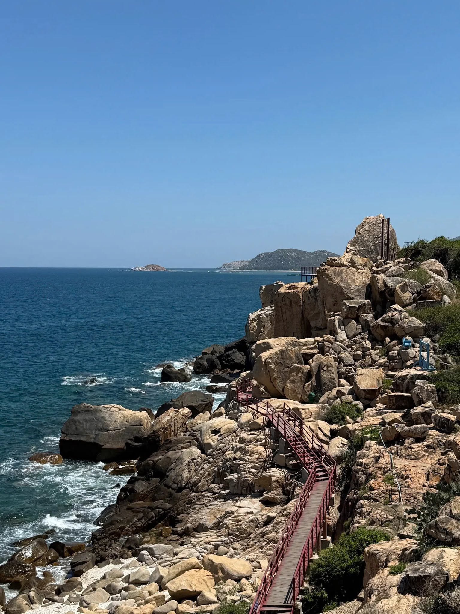 Hang Rái Vĩnh Hy