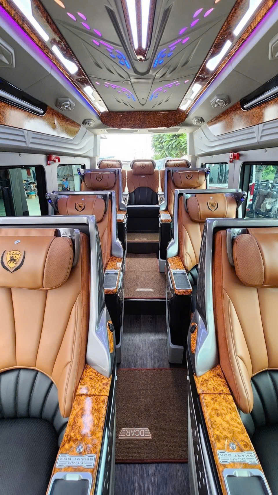 Hotline đặt thuê xe limousine Vĩnh Hy - Sài Gòn nhanh nhất