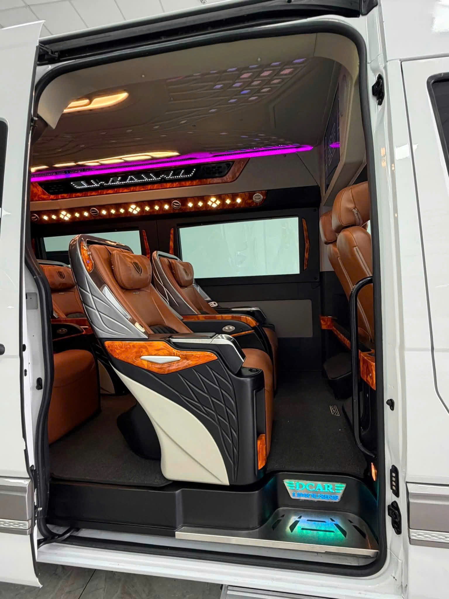 Kinh nghiệm thuê xe Limousine Sài Gòn đi Cam Ranh