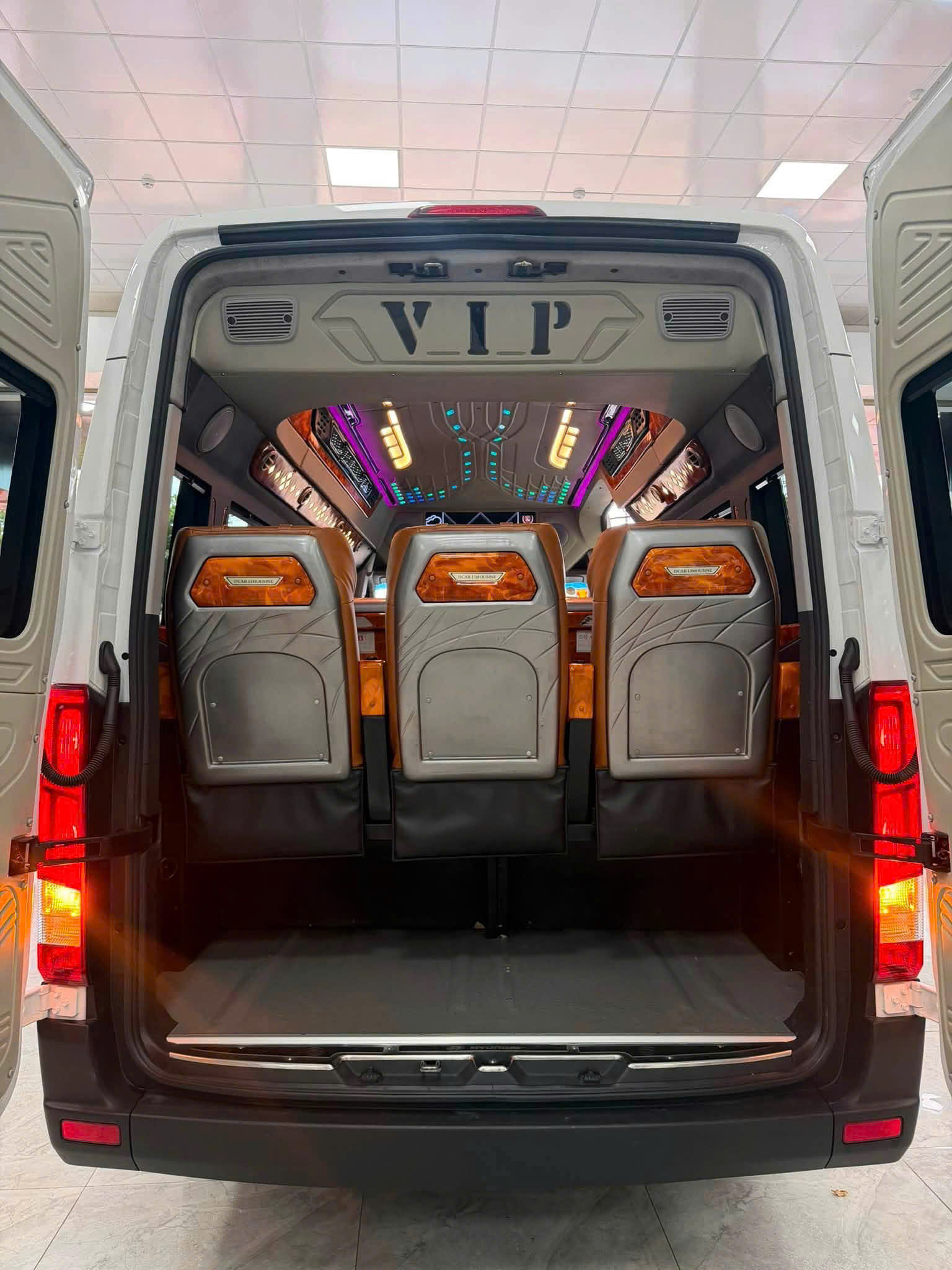 Kinh nghiệm thuê xe Limousine Sài Gòn đi Cam Ranh