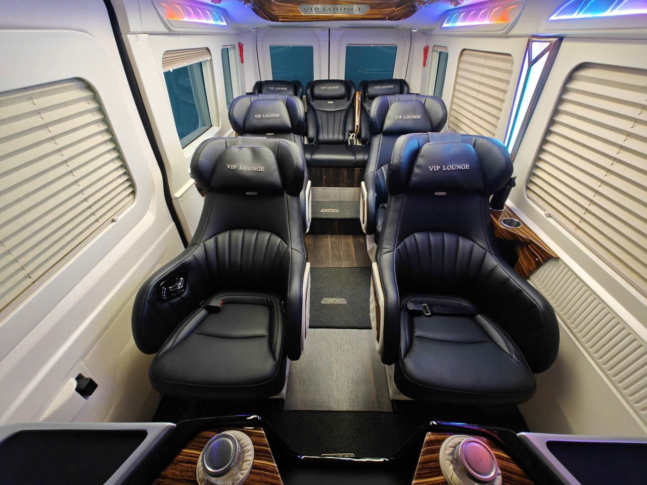 Lịch trình thuê xe limousine Cam Ranh về Hồ Chí Minh