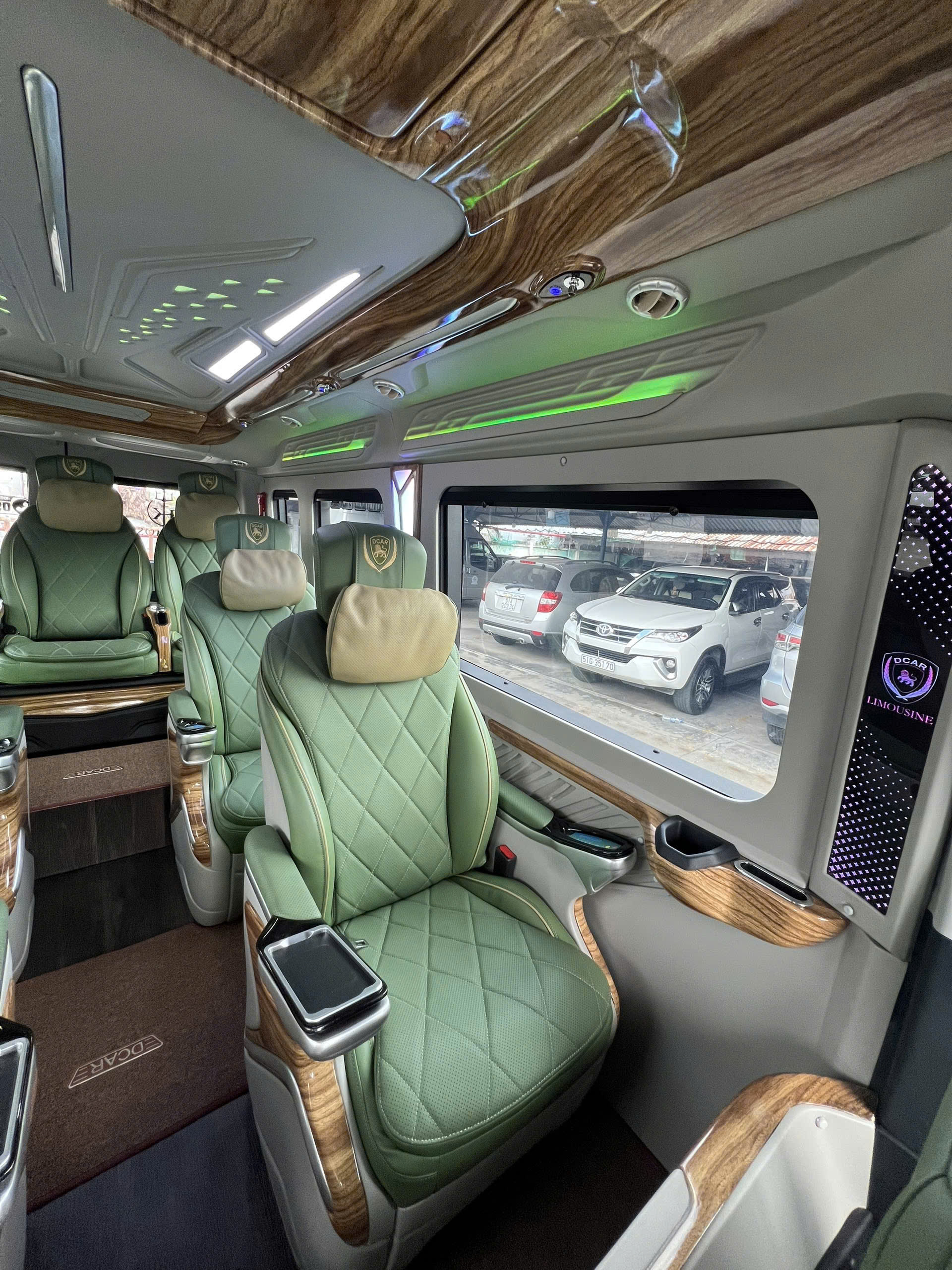 Limousine giá rẻ không ghép