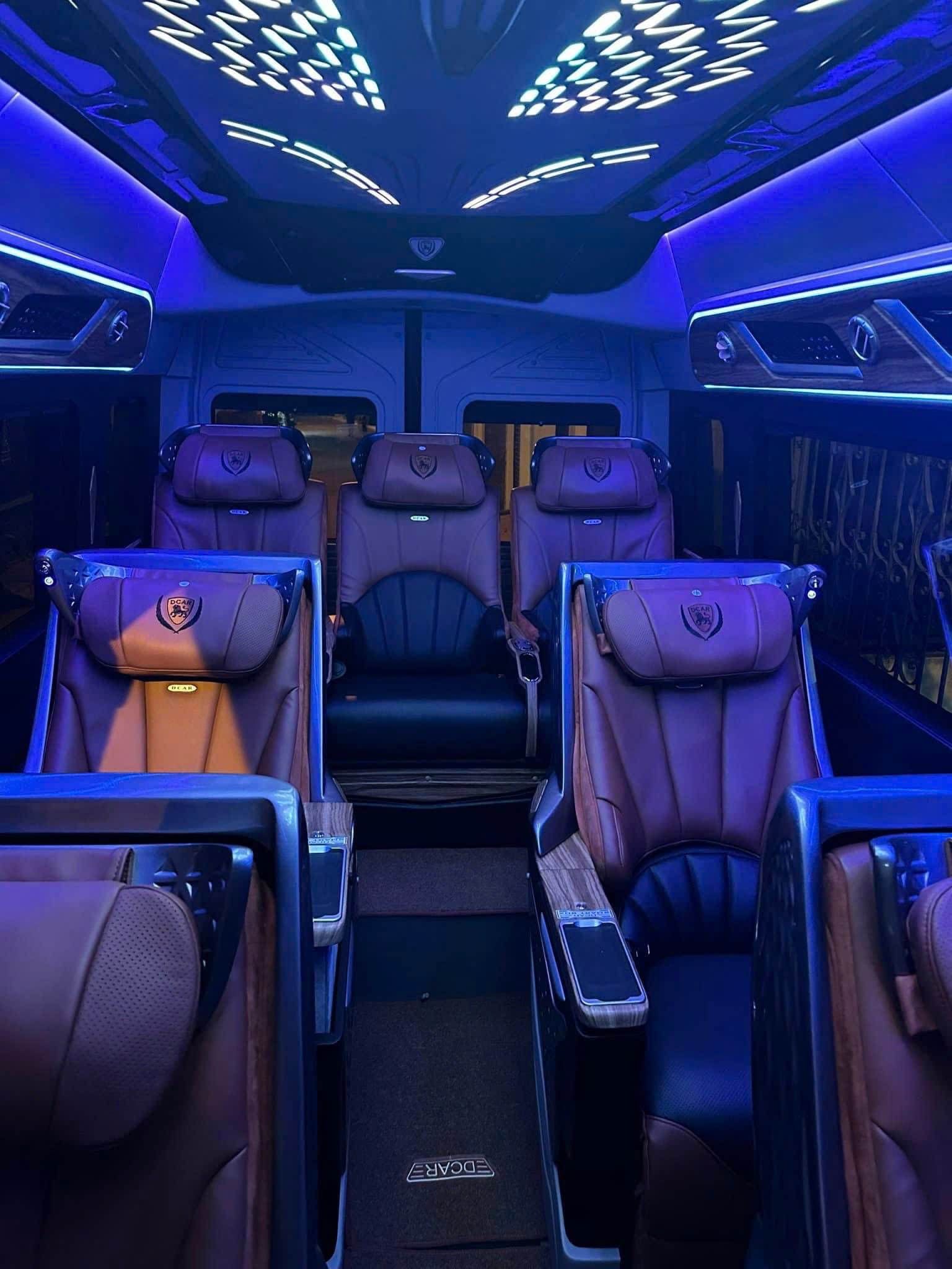 Limousine Ninh Thuận Sài Gòn cho người lớn tuổi