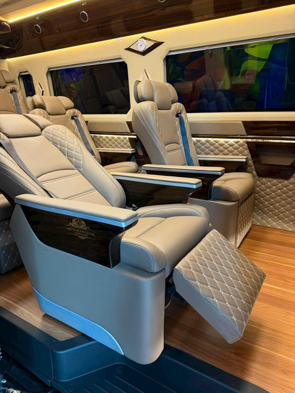 Thời gian đi từ Cam Ranh về Sài Gòn bằng xe Limousine