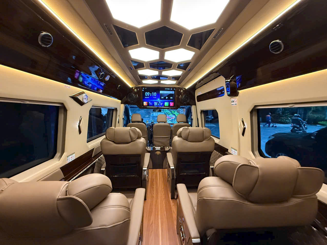 Thời gian đi từ Cam Ranh về Sài Gòn bằng xe Limousine