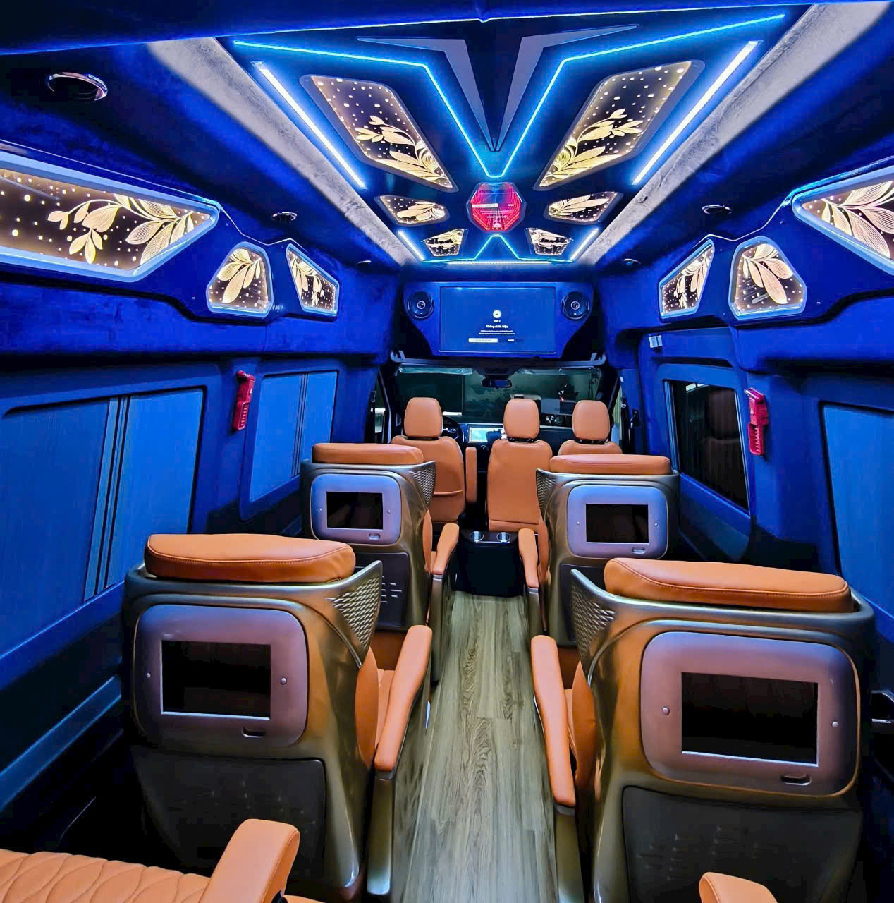 Thuê xe limousine Ninh Thuận Sài Gòn an toàn tuyệt đối