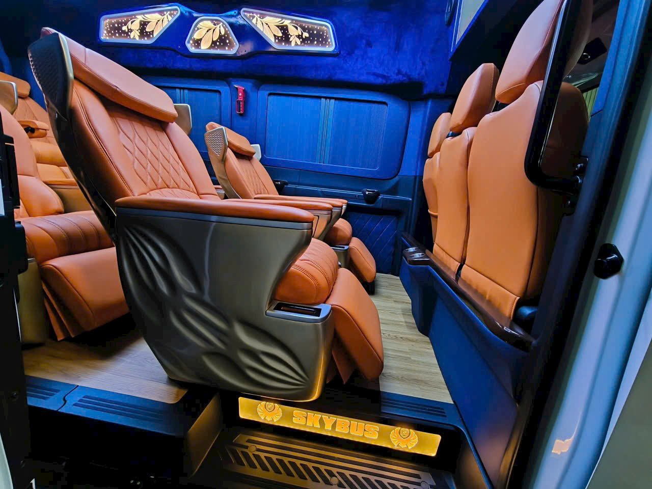 Thuê xe limousine Ninh Thuận Sài Gòn an toàn tuyệt đối