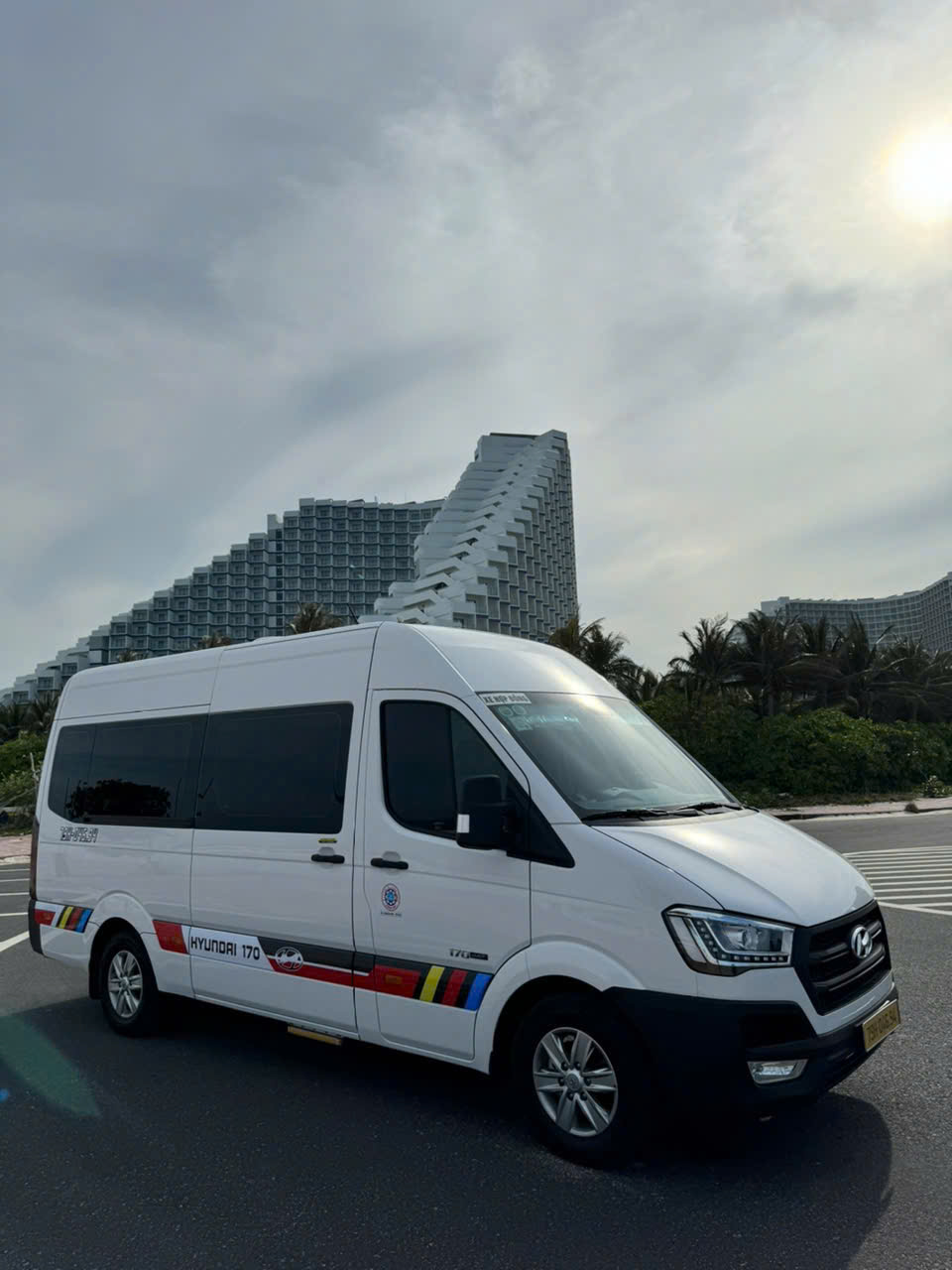 Thuê Limousine Sài Gòn – Vĩnh Hy giá tốt cho nhóm đông