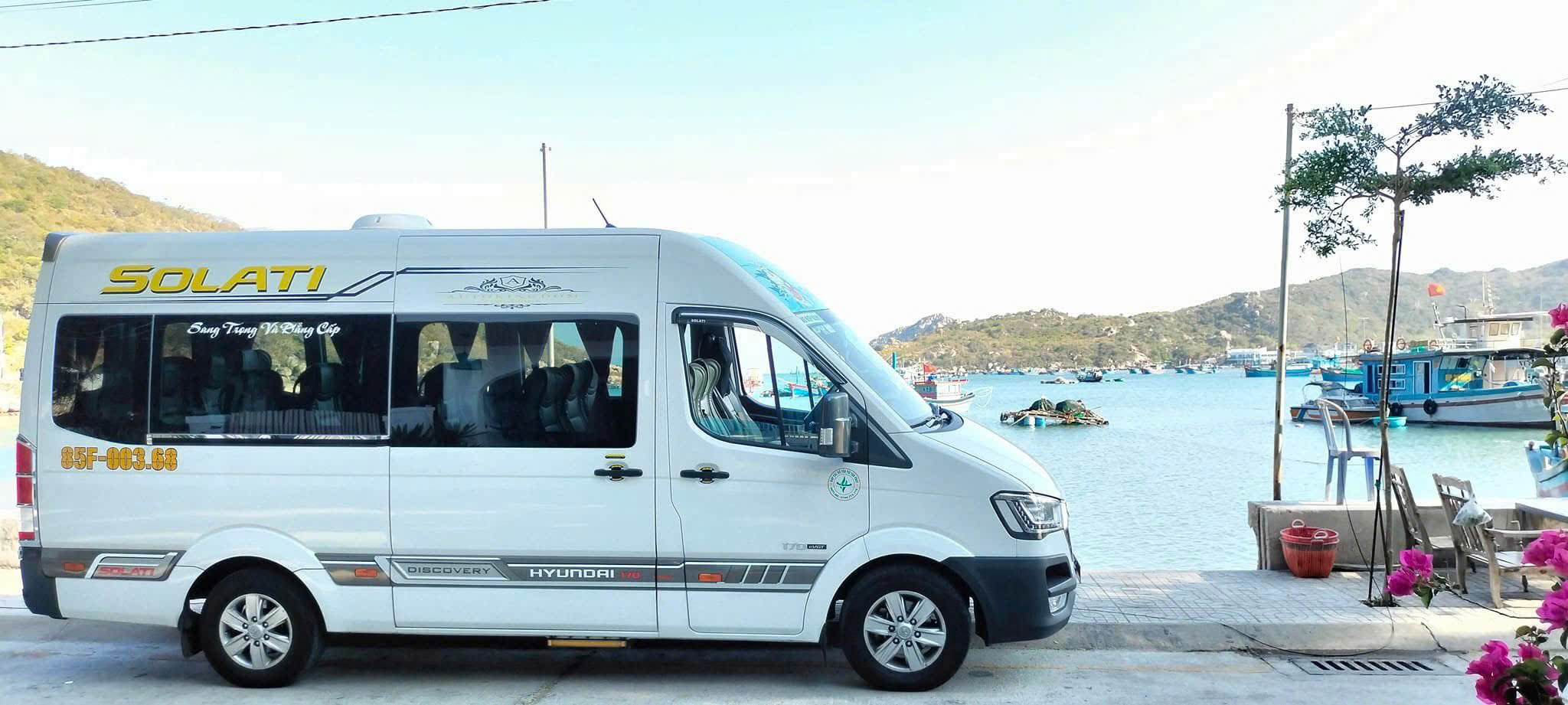 Thuê xe 16 chỗ Sài Gòn – Vĩnh Hy cho đoàn du lịch