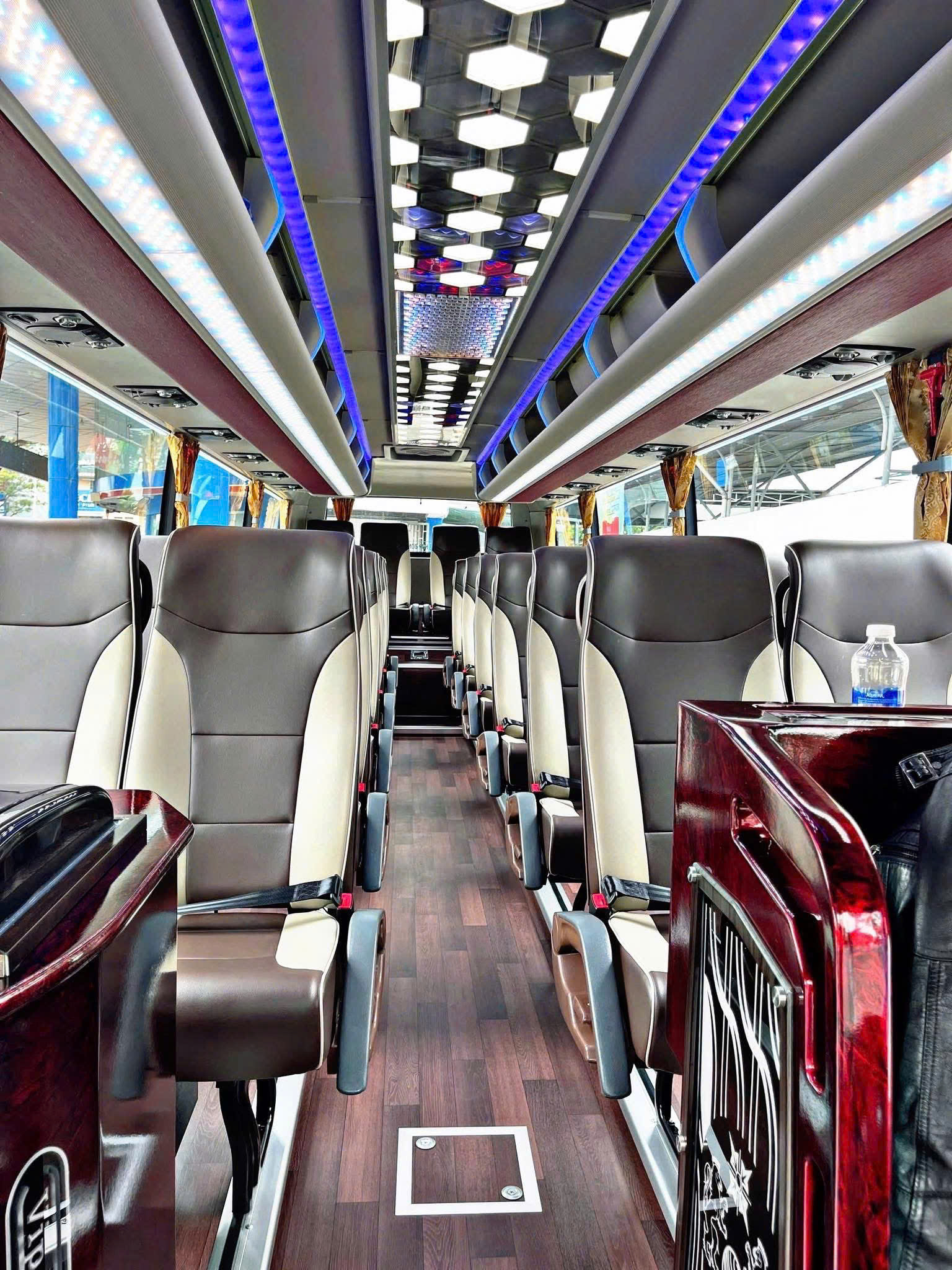 Thuê xe 29 chỗ đi tour Ninh Thuận trọn gói