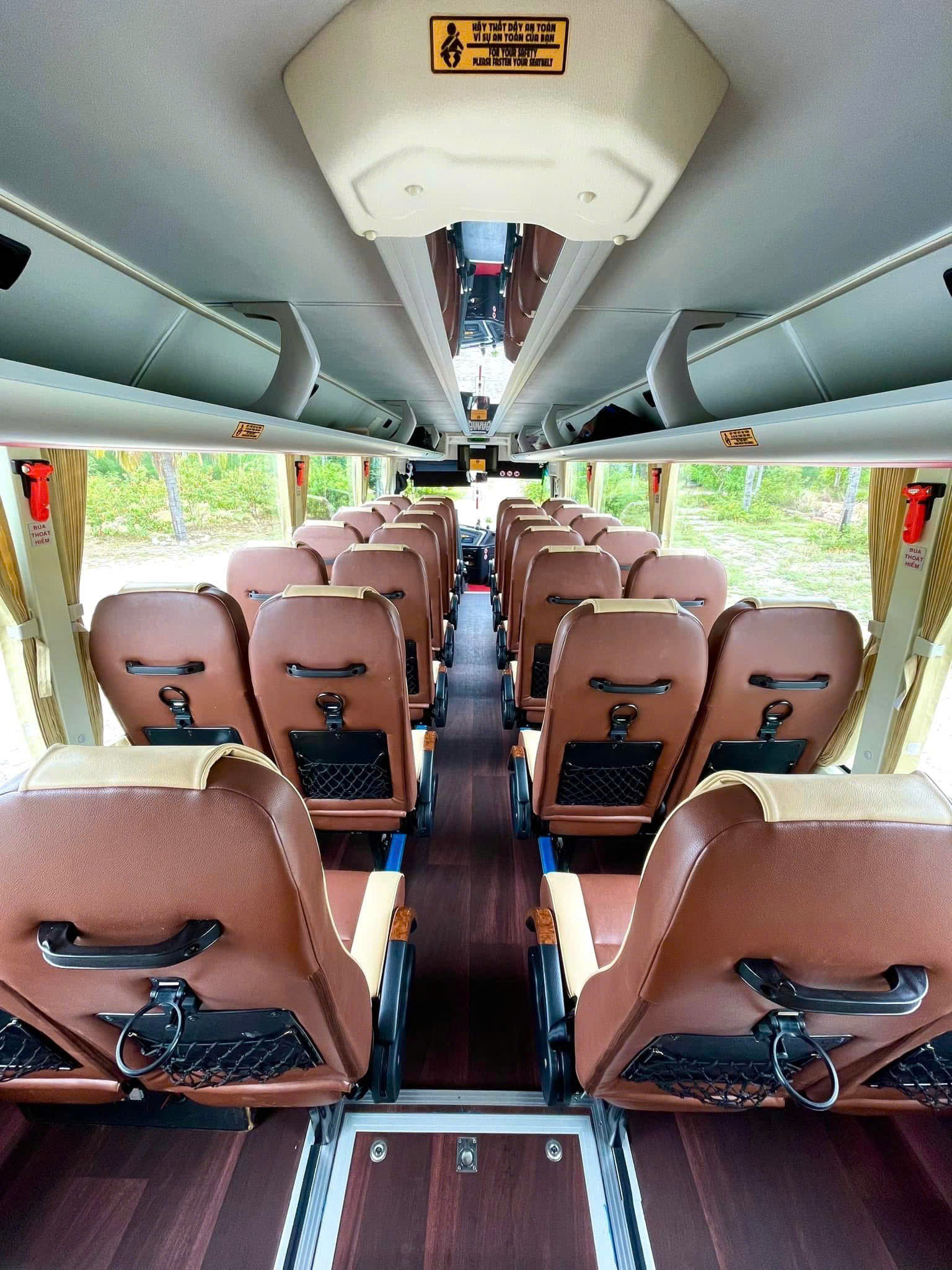 Thuê xe 29 chỗ đưa đón sân bay Cam Ranh về Phan Rang