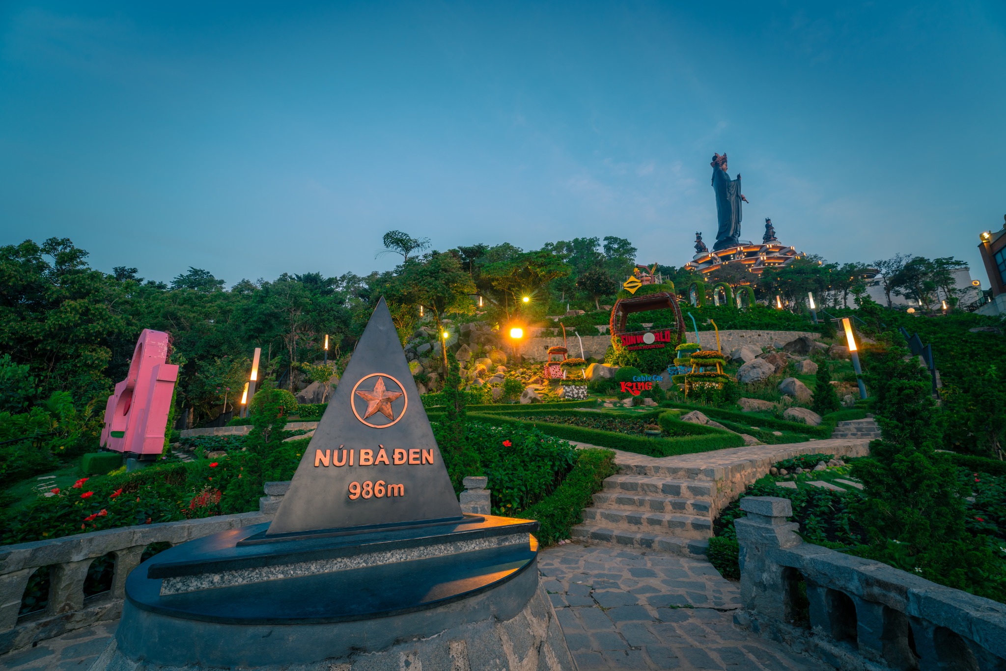 Thuê xe 29 chỗ Phan Rang đi Tây Ninh