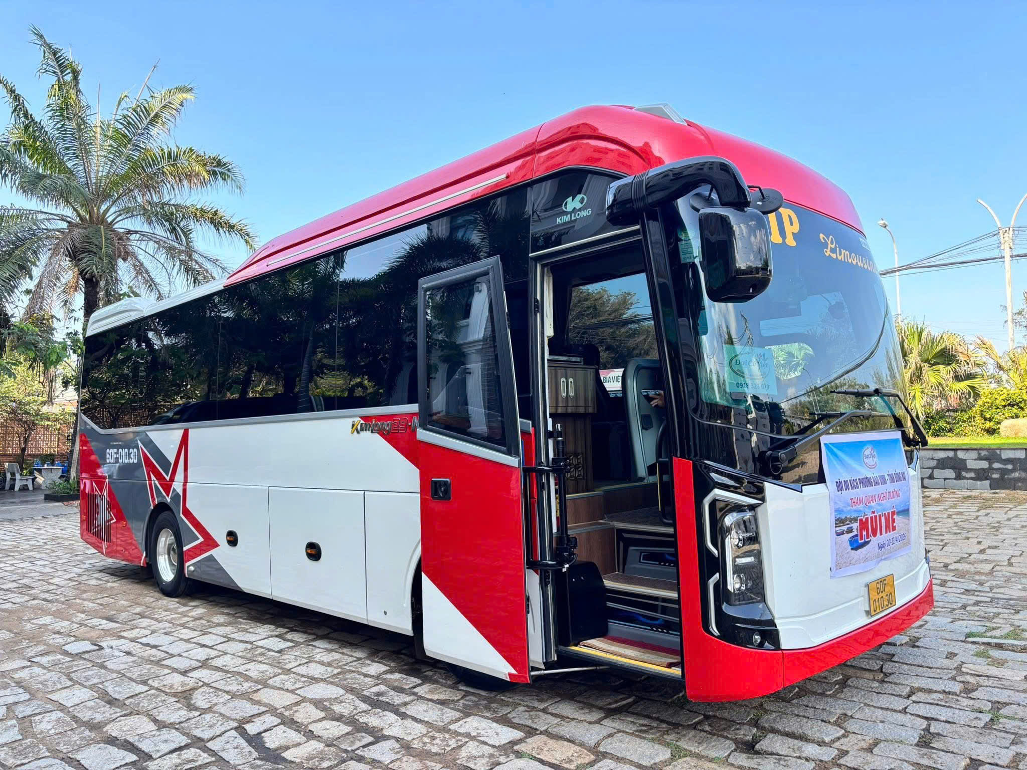 Thuê xe 29 chỗ Phan Rang đi tour biển