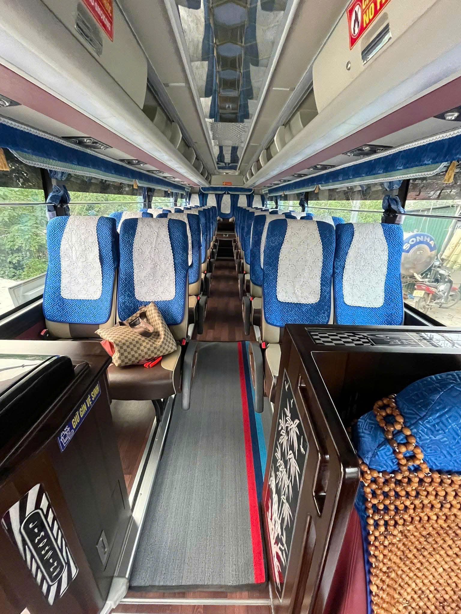 Thuê xe 29 chỗ Phan Rang đi tour biển