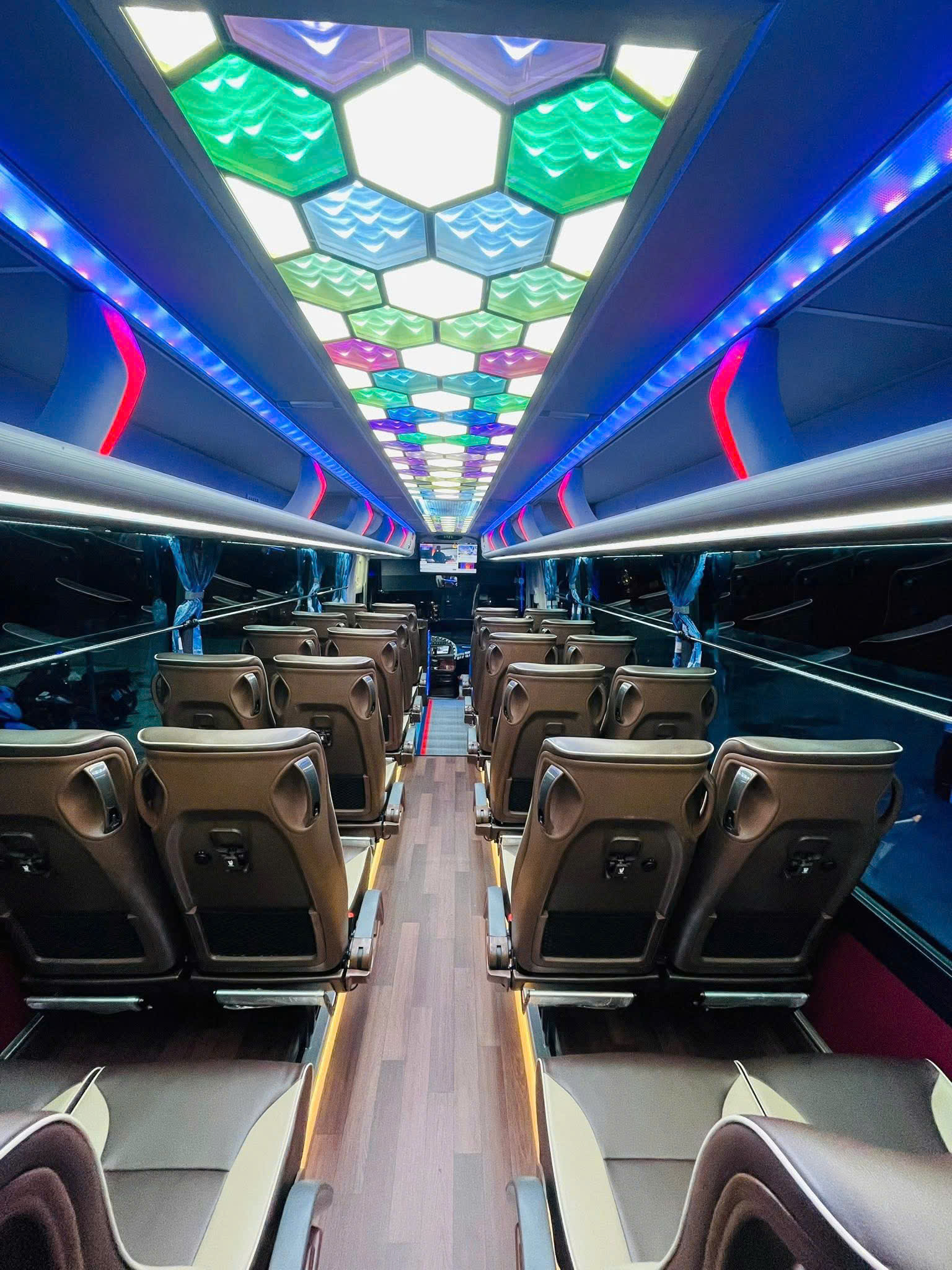 Thuê xe du lịch 29 chỗ Phan Rang uy tín