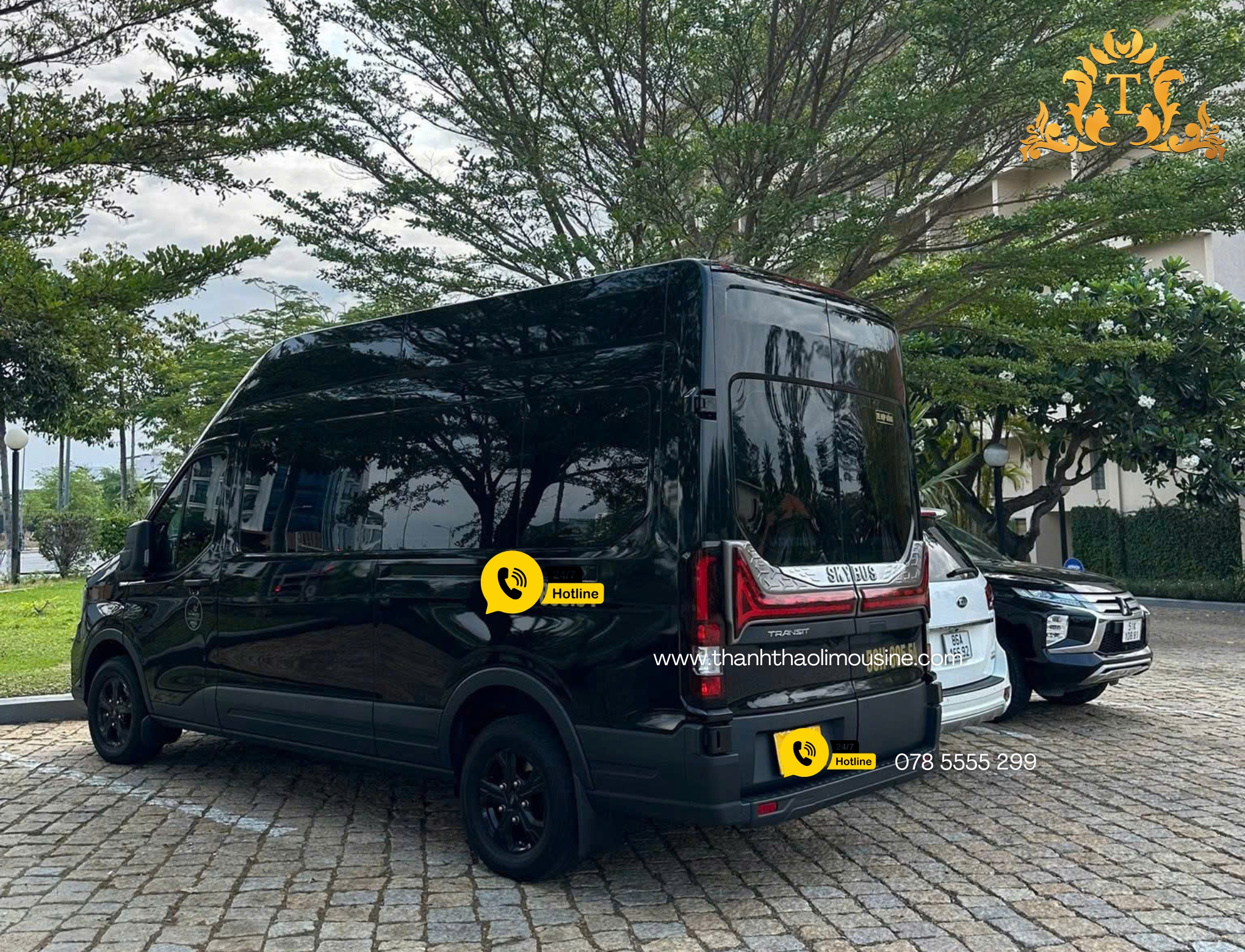Thuê xe Limousine 9 chỗ Sài Gòn – Vĩnh Hy