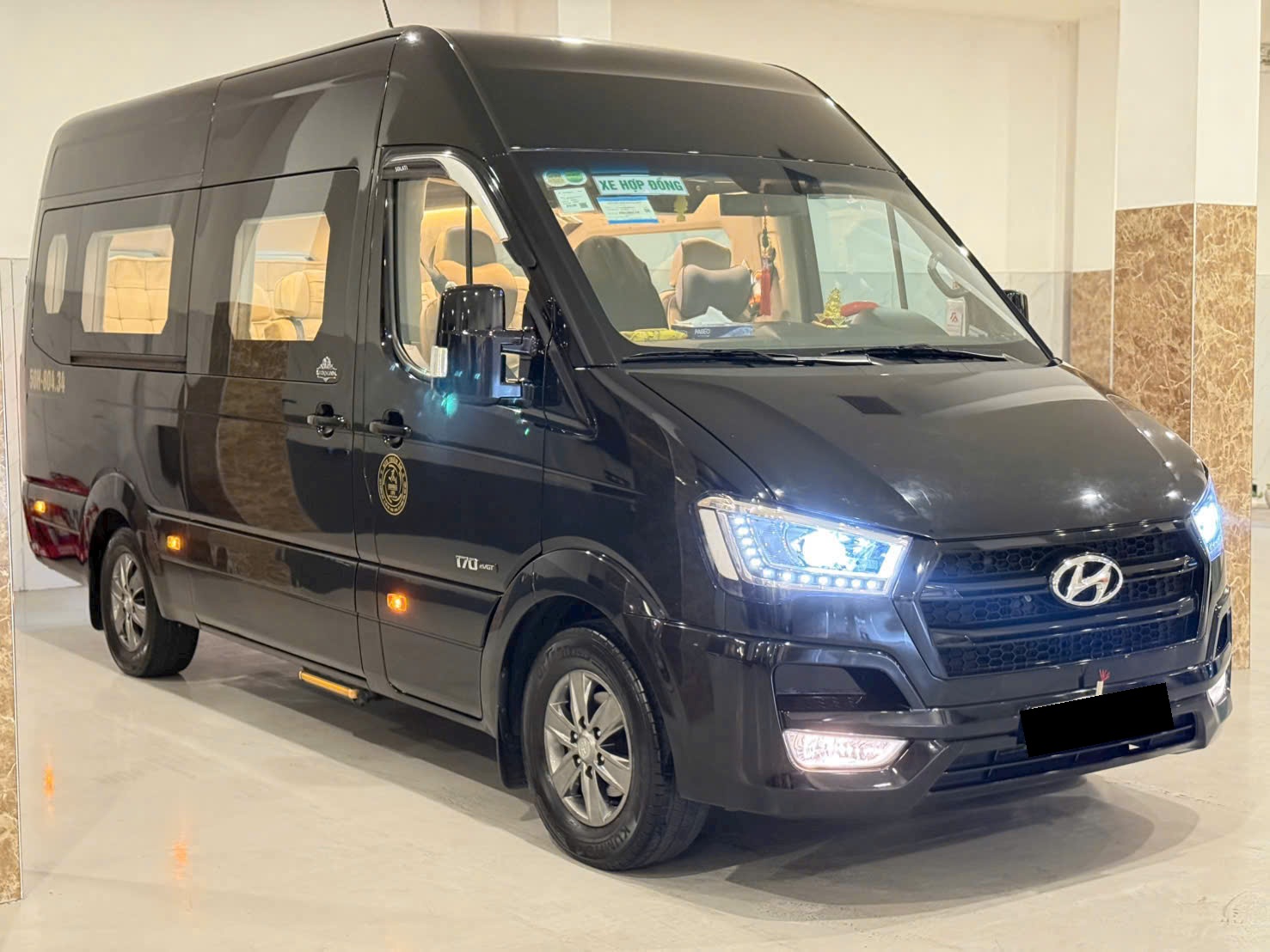 Thuê xe Limousine Bình Chánh đi Cam Ranh