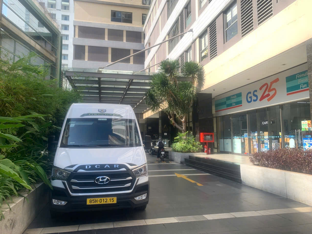 Thuê xe limousine Cam Ranh đi Hồ Chí Minh cao cấp