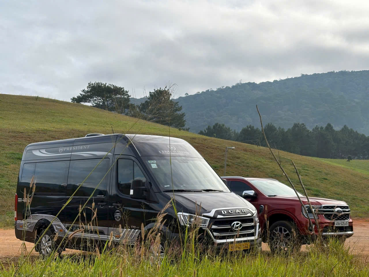 Thuê xe limousine Cam Ranh đi Hồ Chí Minh giá rẻ