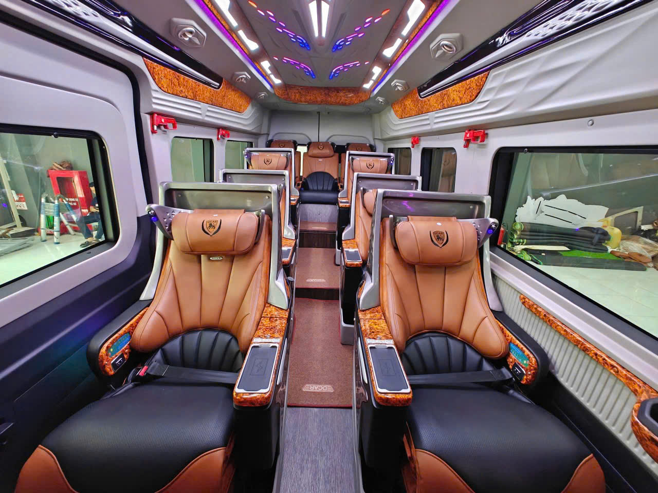 Thuê xe Limousine Cam Ranh đi Hồ Chí Minh uy tín