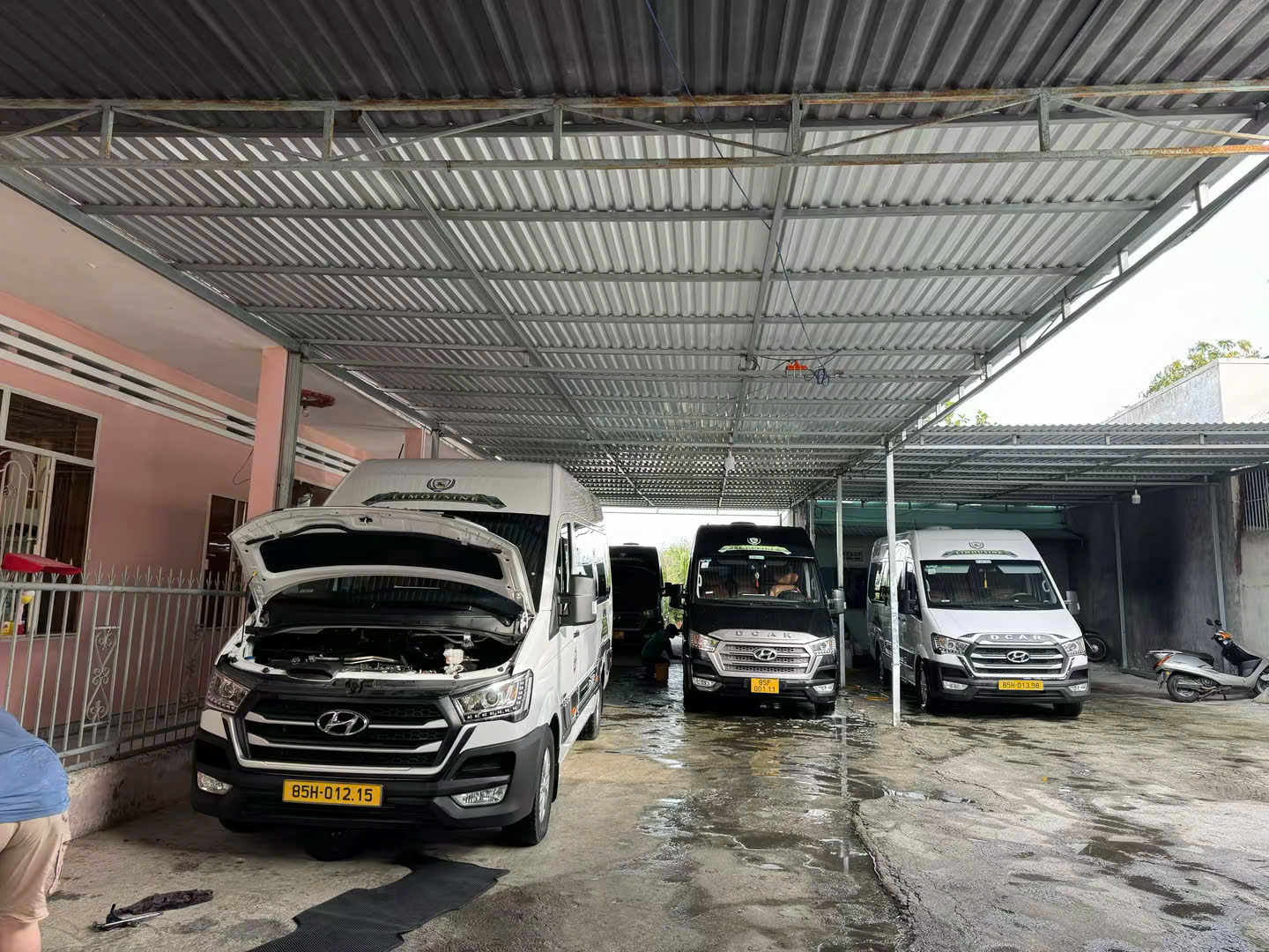 Thuê xe Limousine Cam Ranh đi Sài Gòn dài hạn