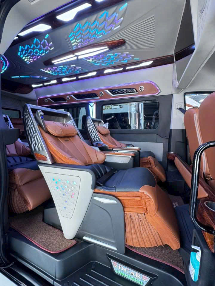 Thuê xe limousine Cam Ranh đi Sài Gòn khứ hồi